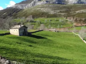 Casa en Espinosa de los Monteros - Burgos