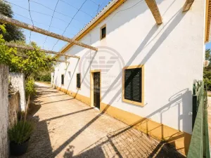 Dos Viviendas Contiguas con Terreno – Querença, Loulé