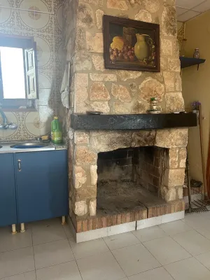 FINCA URBANA- RUSTICA CON EXCELENTE CASETA DE PIEDRA EN LA MONTAÑA PRECIO 155.000