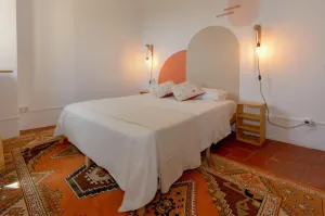 Exclusiva masía del Siglo XV totalmente reformada con licencia turística