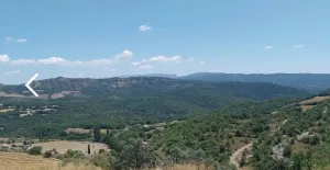 Finca de 99 hect con construcciones de 400m