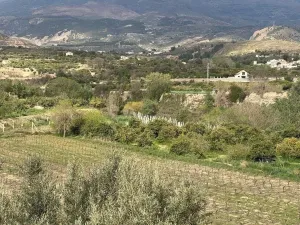 Fantástica finca en el Valle de Lecrìn  con CONSTRUCCIÓN DE 32 METROS CUADRADOS  REGISTRADOS!!!!!