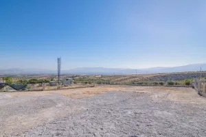 FINCA RÚSTICA VALLADA CON 1000 METROS CERCA ITV LAS GABIAS
