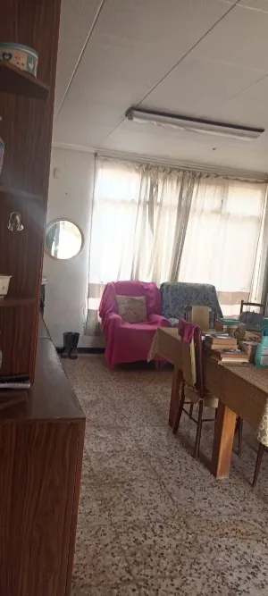 Finca rústica con vivienda y naves sobre parcela de 5.562 m2 en Elche