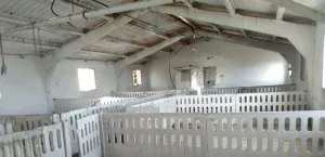 Finca con naves abandonadas en Segovia