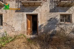 Terreno RÚSTICO con cortijo en Cogollos Vega