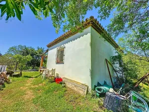 Preciosa finca con vistas al mar, en Estepona.