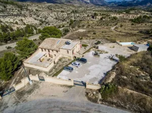 Finca en Relleu - Alicante