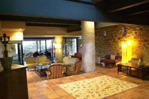 VENTA DE TERRENO CON VIVIENDA EN LA VERA