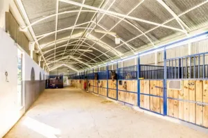 Finca Ecuestre con Cortijo Andaluz cerca de l