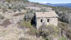 Pueblo abandonado con proyecto urbanístico ap