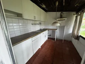 Moradia para Remodelação com Terreno de 2.200