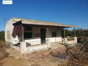 Finca Rural con vivienda para reformar, piscina y pozo propio en Aznalcazar, Sevilla