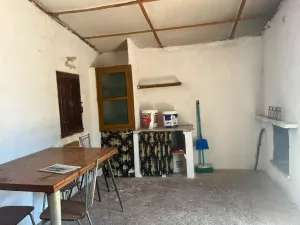 Finca Rústica con Olivos y Caseta Reformada en Entorno Natural