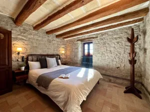 FINCA RÚSTICA LUXURY CON GRANJA CINEGÉTICA