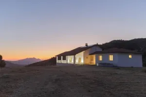 Finca Ganadera Con Alojamiento Turistico