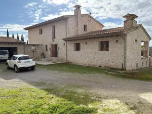 Excepcional Finca Rustica, legal, cedula y CEE, piscina, sauna, jacuzzi, privacidad y armonía total