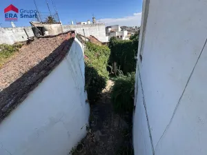 Casa Señorial con Gran Parcela en Pleno Centro de Constantina
