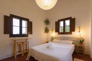 Exclusiva masía del Siglo XV totalmente reformada con licencia turística