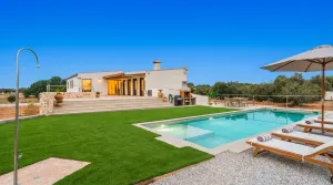 Espectacular finca de 24.000m2 y vivienda de 500m2 en venta en Campos