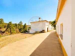 Dos Viviendas Contiguas con Terreno – Querença, Loulé