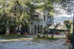 ^^LA MEJOR FINCA DE LA SIERRA DE MADRID. LUJO, EXCLUSIVIDAD Y PRIVACIDAD ABSOLUTA A SOLO 30 MINUTOS DE MADRID^^ Team Javier Villalba presenta una propiedad sencillamente irrepetible, concebida para qu
