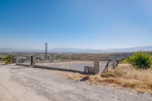 FINCA RÚSTICA VALLADA CON 1000 METROS CERCA ITV LAS GABIAS