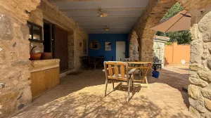 EXCLUSIVA CASA RÚSTICA CON JARDÍN, PISCINA Y VISTAS ABIERTAS