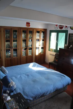 Propriedade de 1,4 hectares. Armazém de 600 m² junto à A1