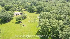 136 ha 1500m² Construidos. Recreo y Ganadera