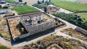 En venta edificio para hotel rural. Lleida.