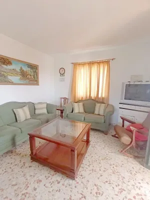 Finca Rústica con muchos metros de casa