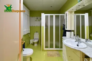 Finca rústica con gran vivienda en el Barranco de la cueva de Campos, Padul