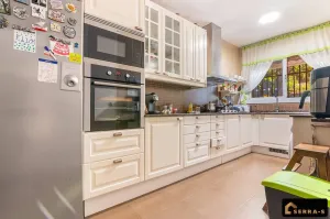 Finca Rústica Exclusiva con Vistas al Mar en Argentona