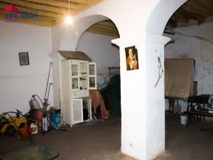 Casa Señorial con Gran Parcela en Pleno Centro de Constantina