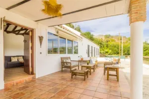 Finca Ecuestre con Cortijo Andaluz cerca de l