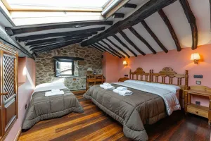 ^**^POSADA DE CANDELARIO^**^EMBLEMATICO HOTEL RURAL DE 4 ESTRELLAS EN EL TURISTICO PUEBLO CANDELARIO