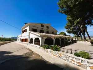 Espectacular finca estilo mediterránea a la venta.