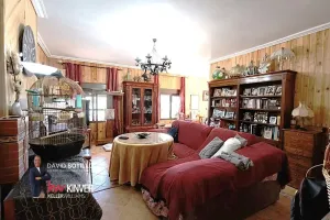 Finca rústica con vivienda, olivar, frutales