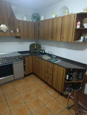 Casa de campo habitable en Mula con 80.000 m2 de parcela