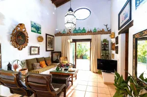 Preciosa casita rustica con vistas al mar.