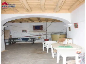 Casa Señorial con Gran Parcela en Pleno Centro de Constantina