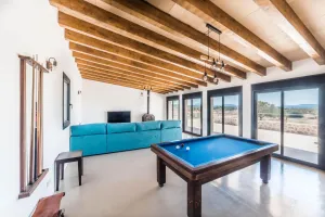 Espectacular finca de 24.000m2 y vivienda de 500m2 en venta en Campos