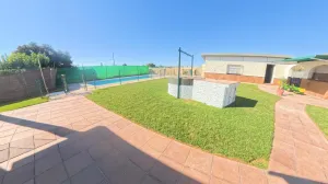 ✨🏡 Gran oportunidad de inversión — Finca Rústica con casa en venta en Aguadulce, Rota | 2.800 m2 terreno, 209 m2 vivienda reformada | Ref: DLR00095