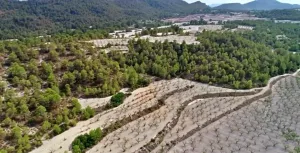 HACIENDA RUSTICA CON CASA CORTIJO - MORATALLA