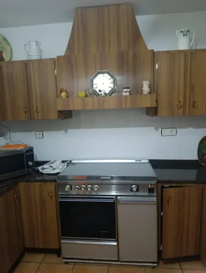 Casa de campo habitable en Mula con 80.000 m2 de parcela