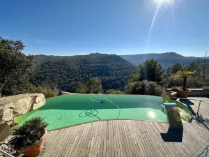 FINCA RÚSTICA LUXURY CON GRANJA CINEGÉTICA