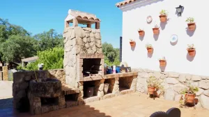 CASA DE CAMPO TOTALMENTE EQUIPADA CON PISCINA